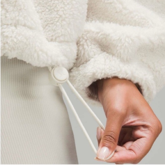 Lululemon Cinchable fleece zip size 6 color bone - Picture 9 of 9